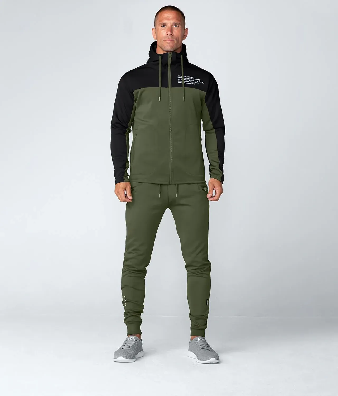 8000 . Momentum Regular-Fit Hoodie - Military Green