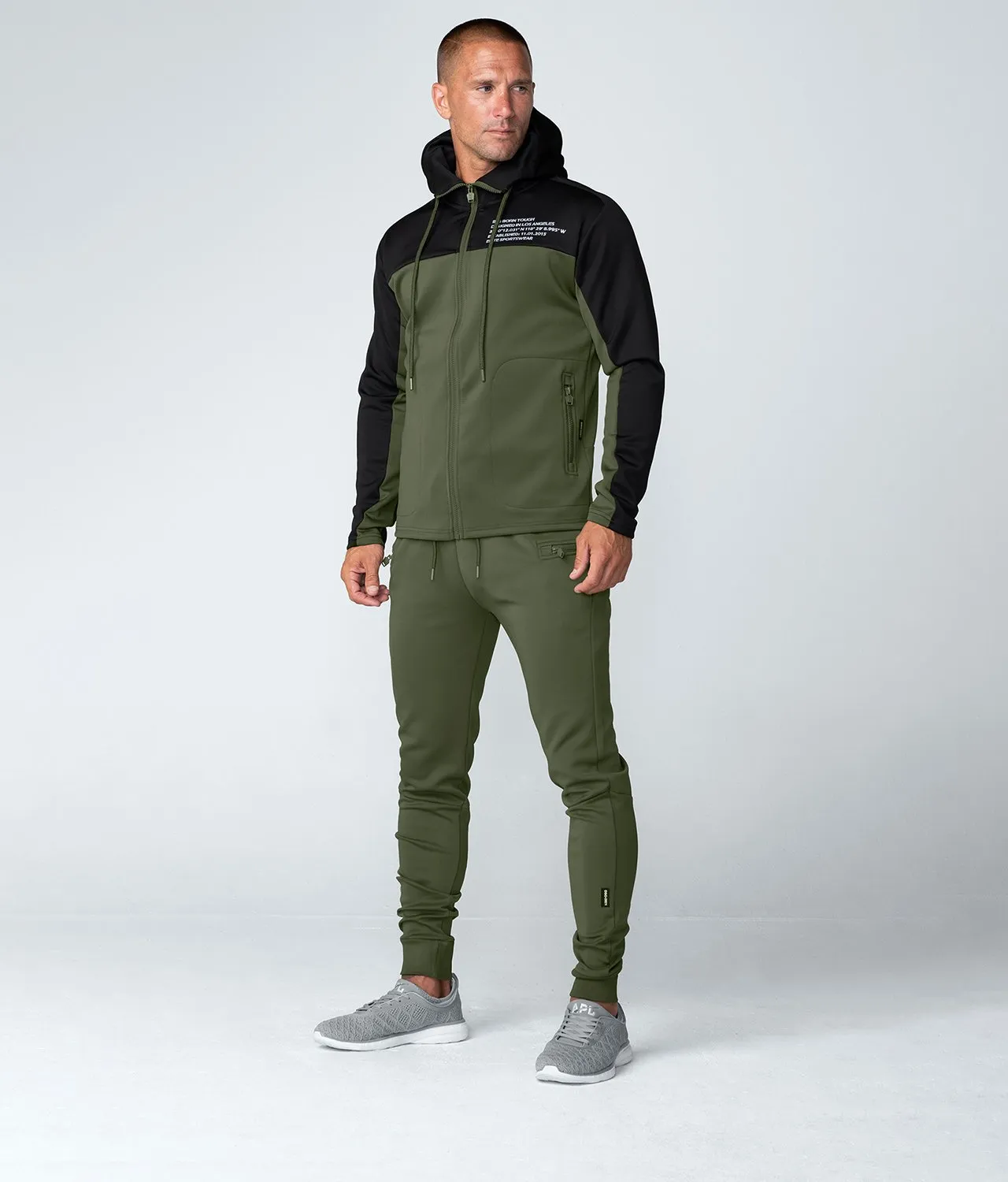 8000 . Momentum Regular-Fit Hoodie - Military Green