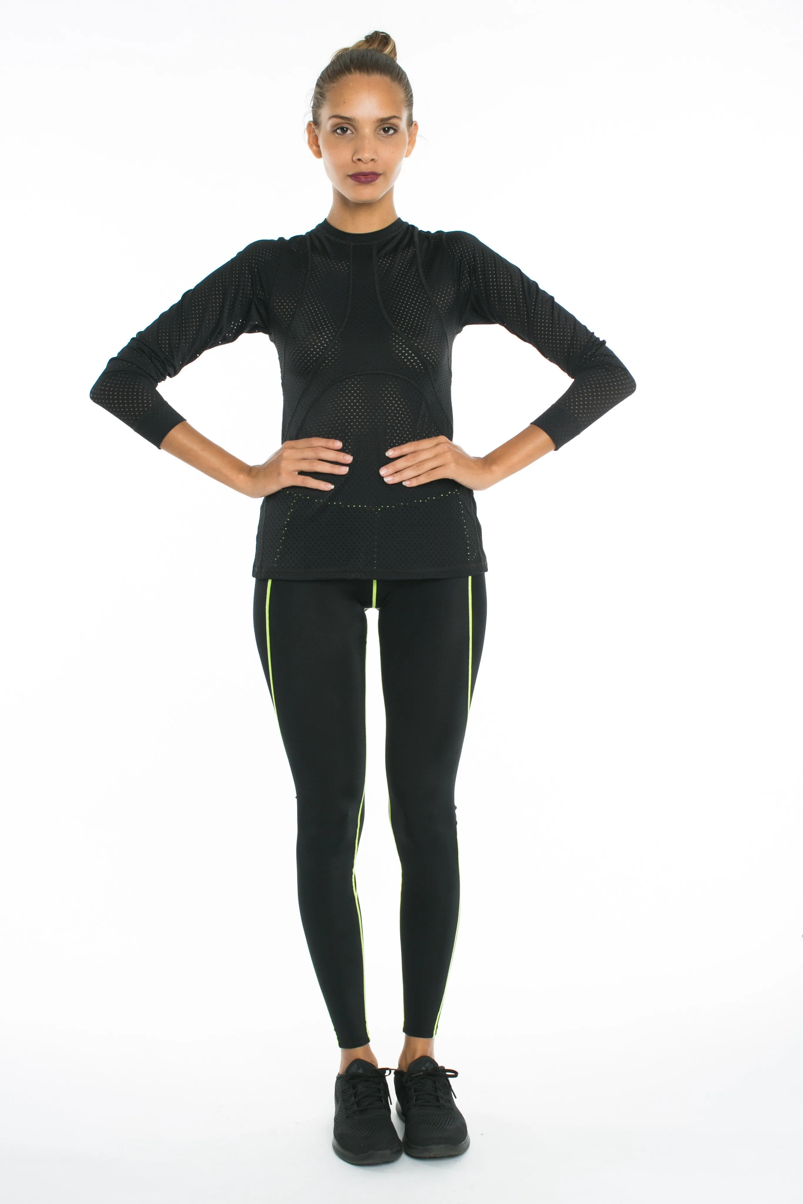 925Fit Track Me Down Rash Guard - Black