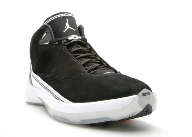 AIR JORDAN 22 RETRO 'COUNTDOWN PACK' sneakers, black