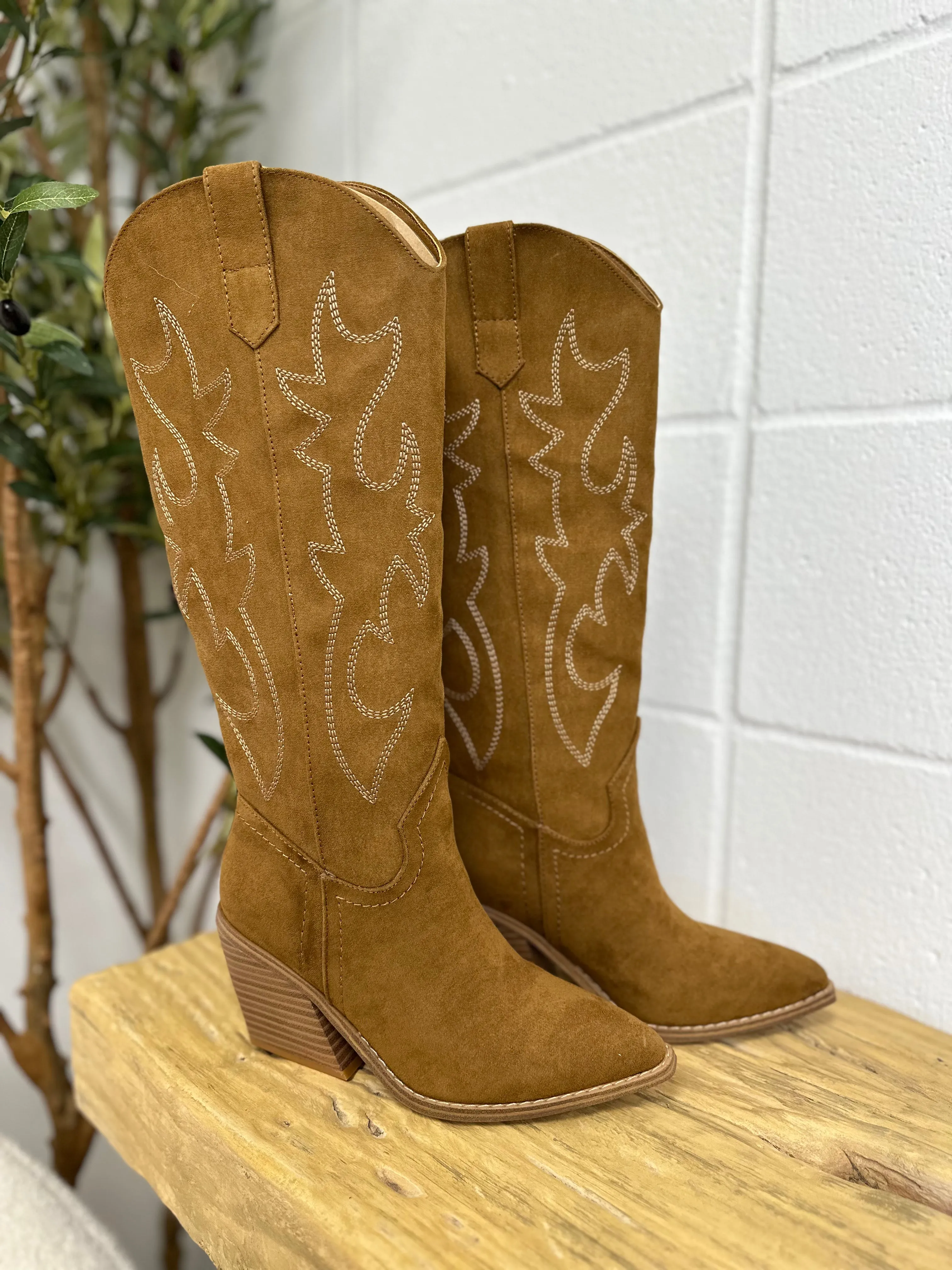 Arizona Chestnut Fabric Boot