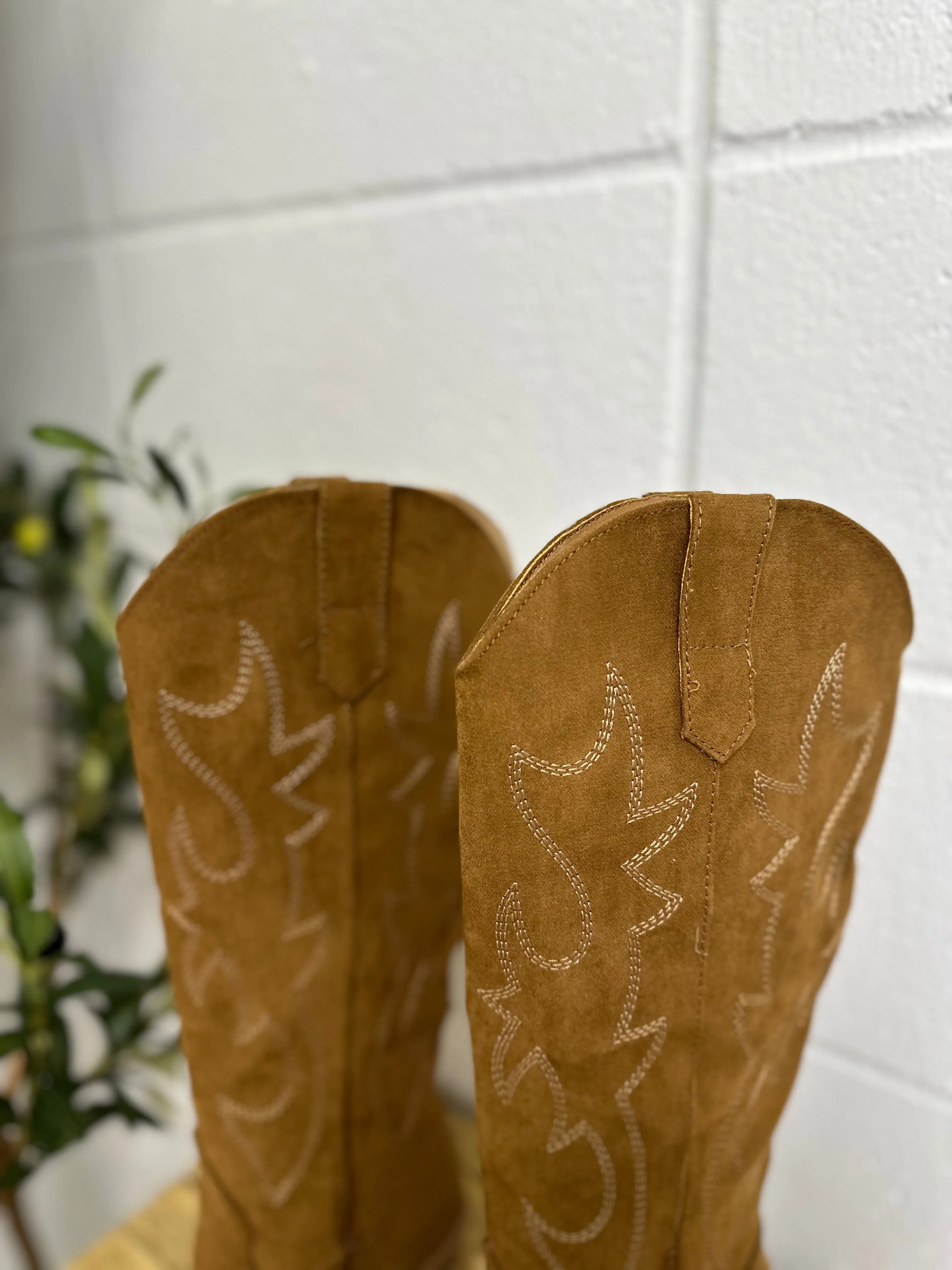 Arizona Chestnut Fabric Boot