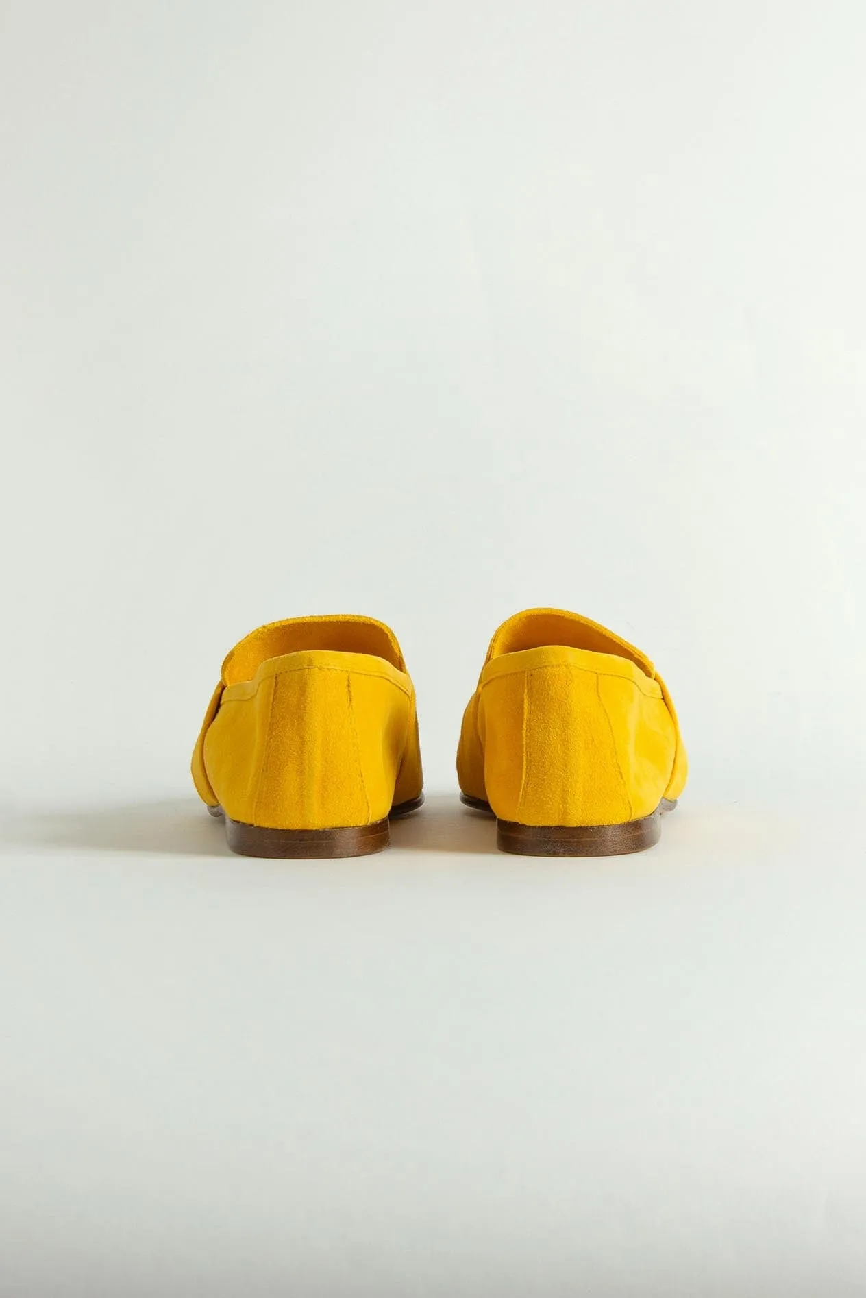 Art. 06 Loafer in Suede Mustard