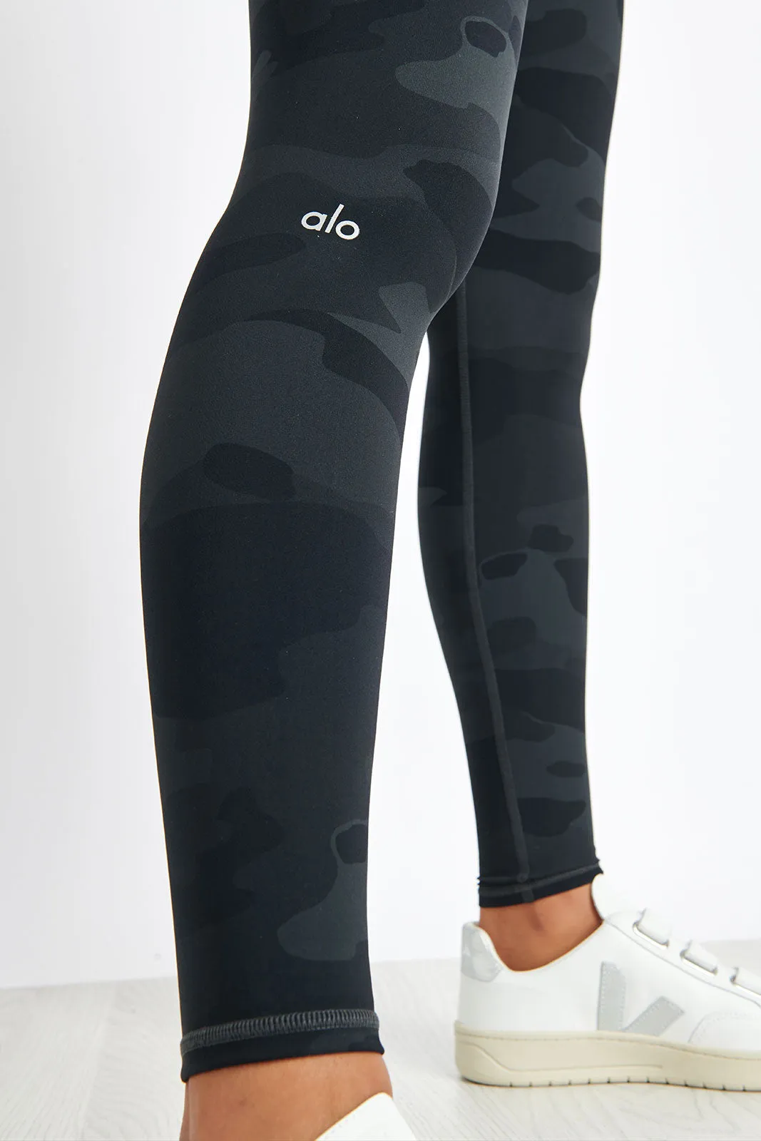 High Waisted Vapor Legging - Black Camo