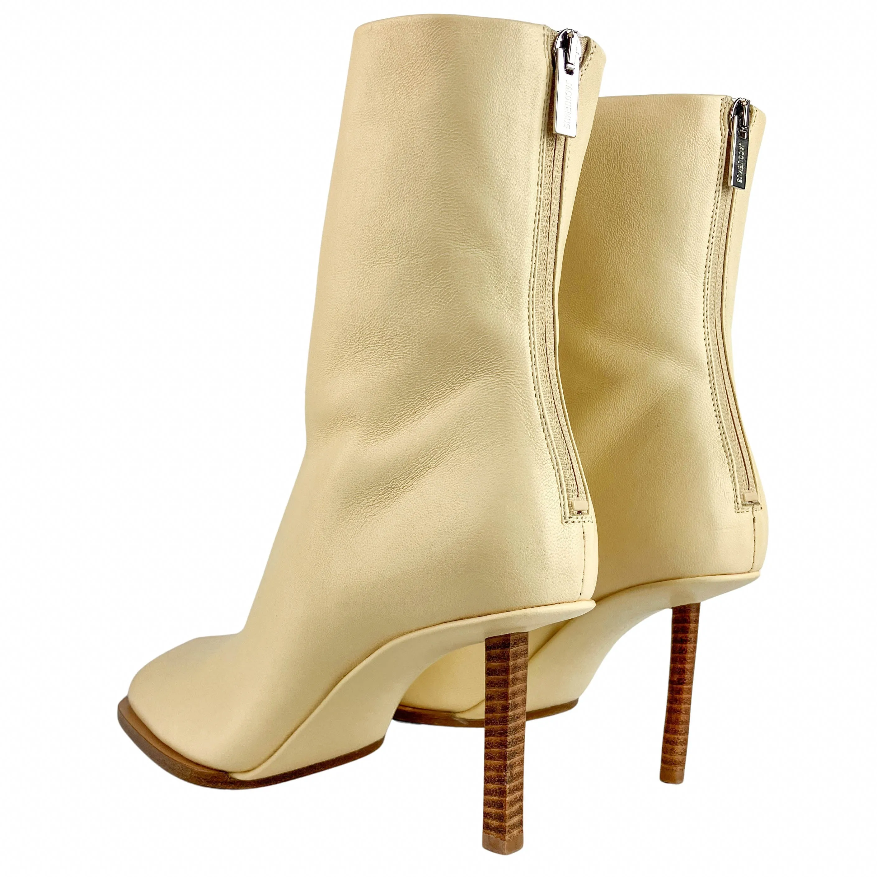 Jacquemus Les Bottines Rond Carré Boots in Cream