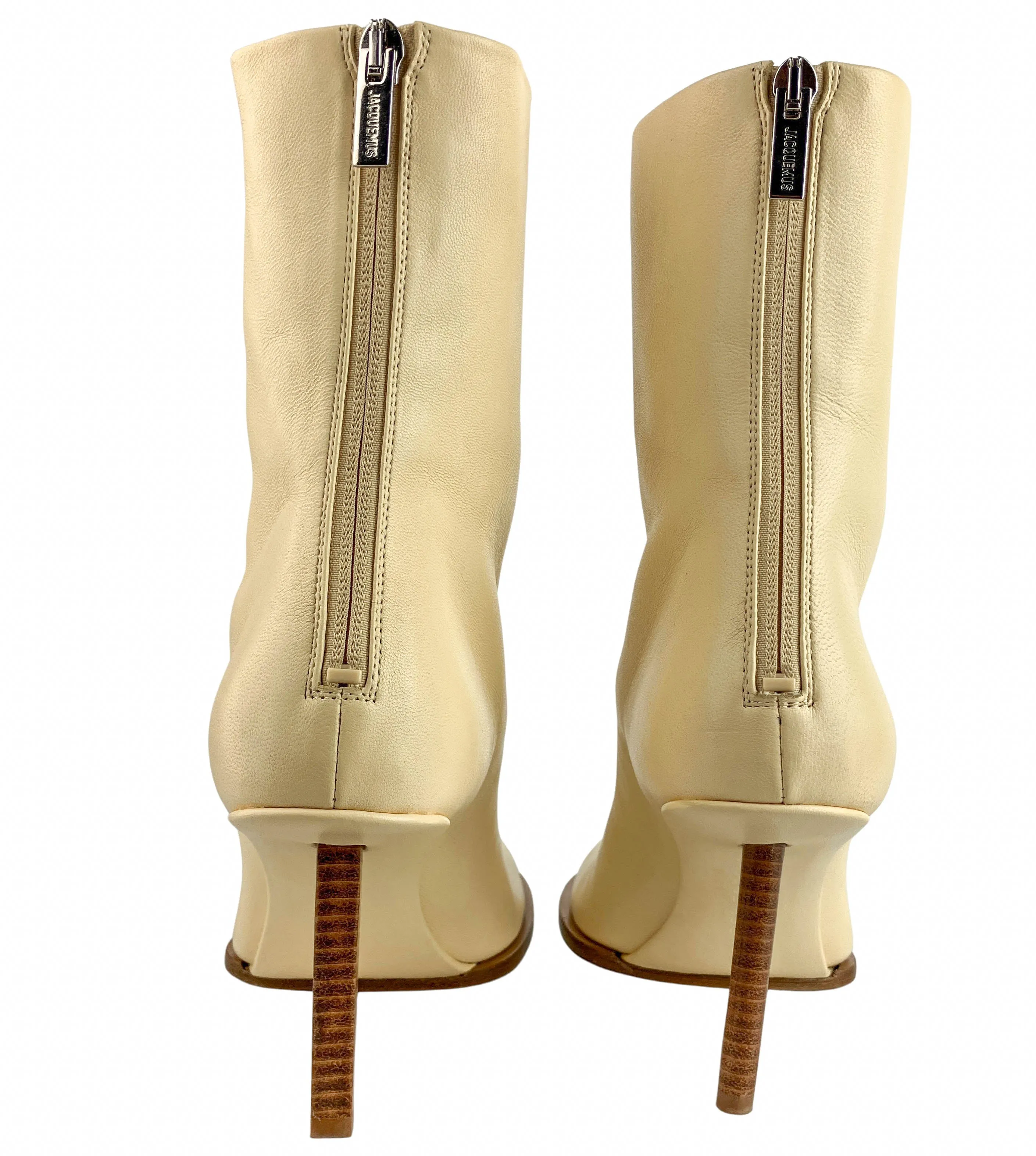 Jacquemus Les Bottines Rond Carré Boots in Cream