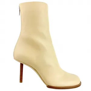 Jacquemus Les Bottines Rond Carré Boots in Cream