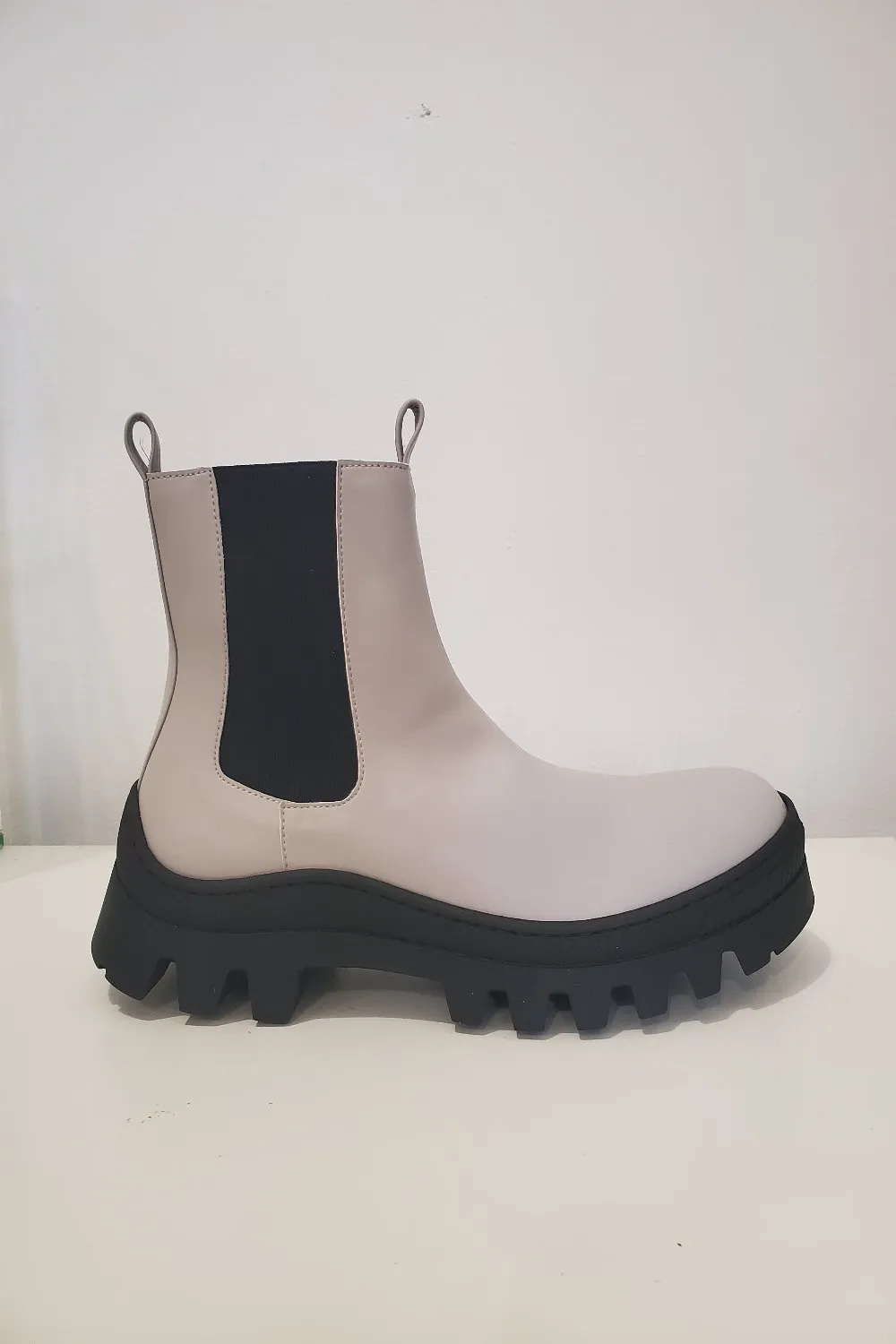 Kai Boot - Ice / Black