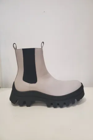 Kai Boot - Ice / Black