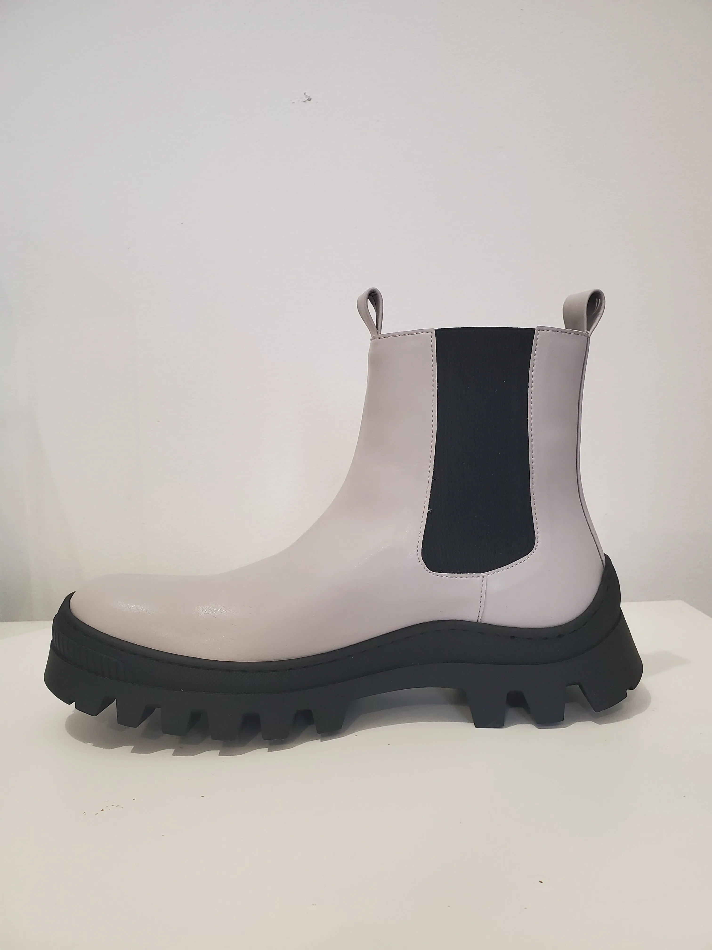 Kai Boot - Ice / Black