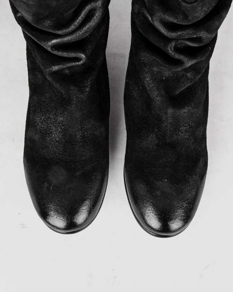 Moreno waxed suede black