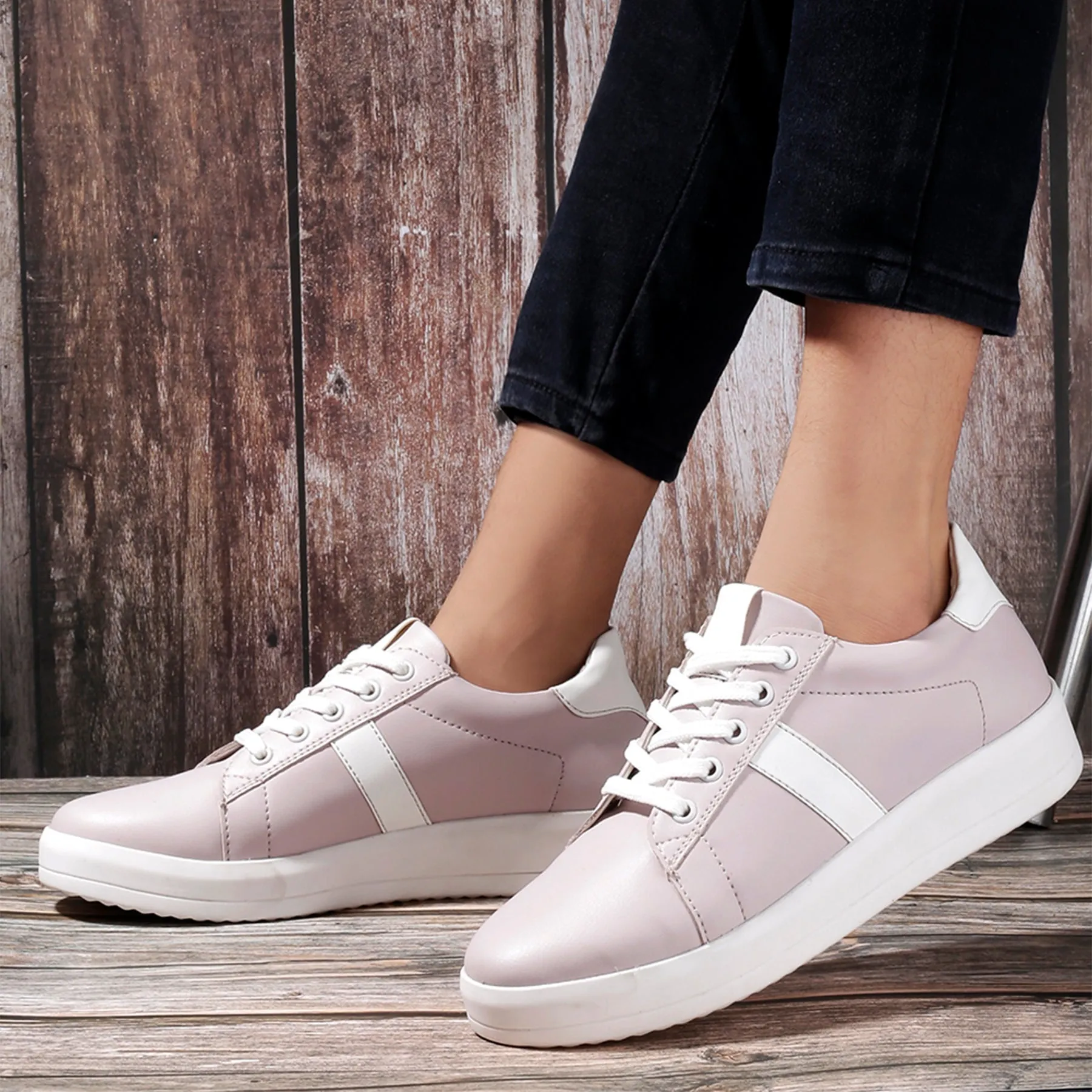 New Trendiest Stylish Women's Sneakers