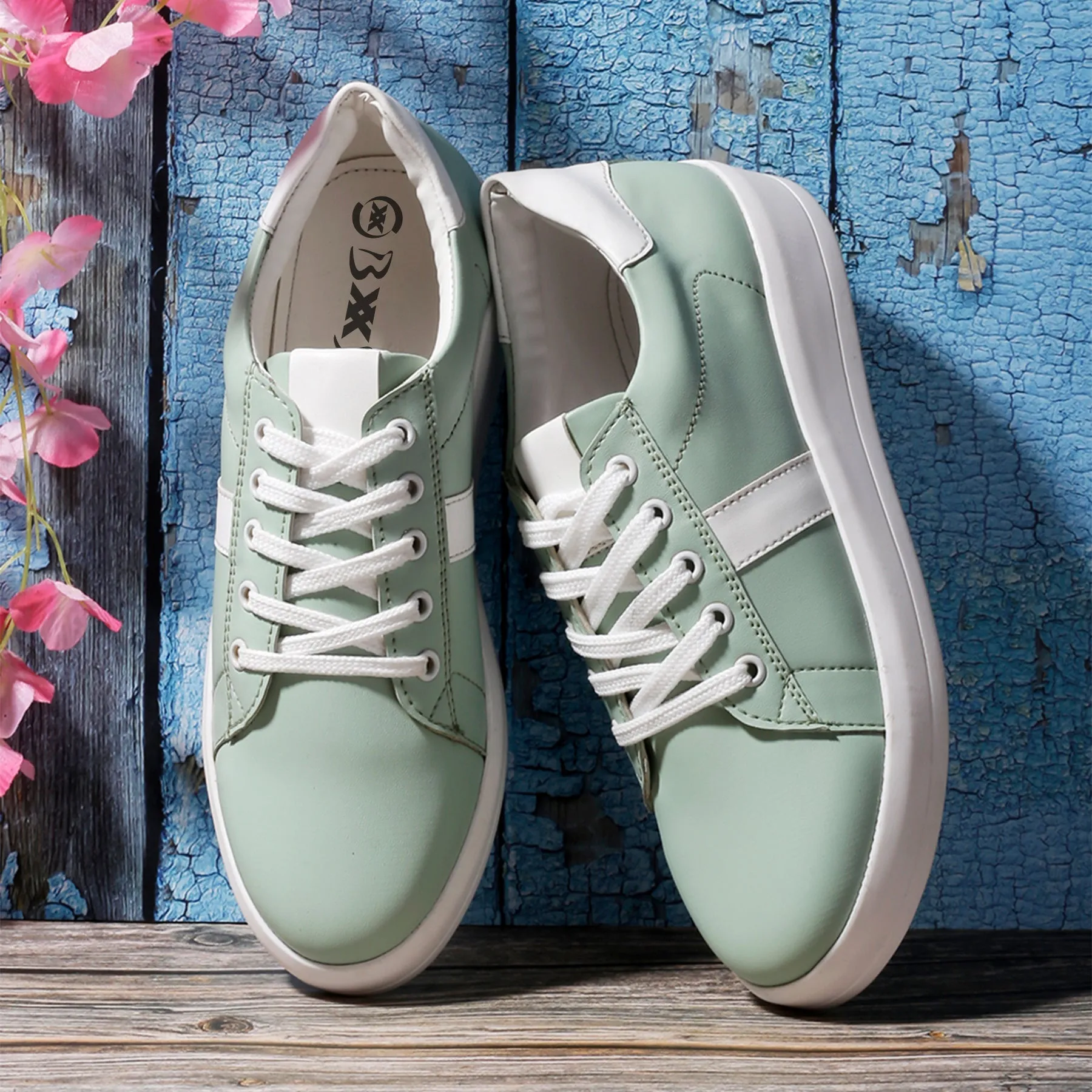 New Trendiest Stylish Women's Sneakers