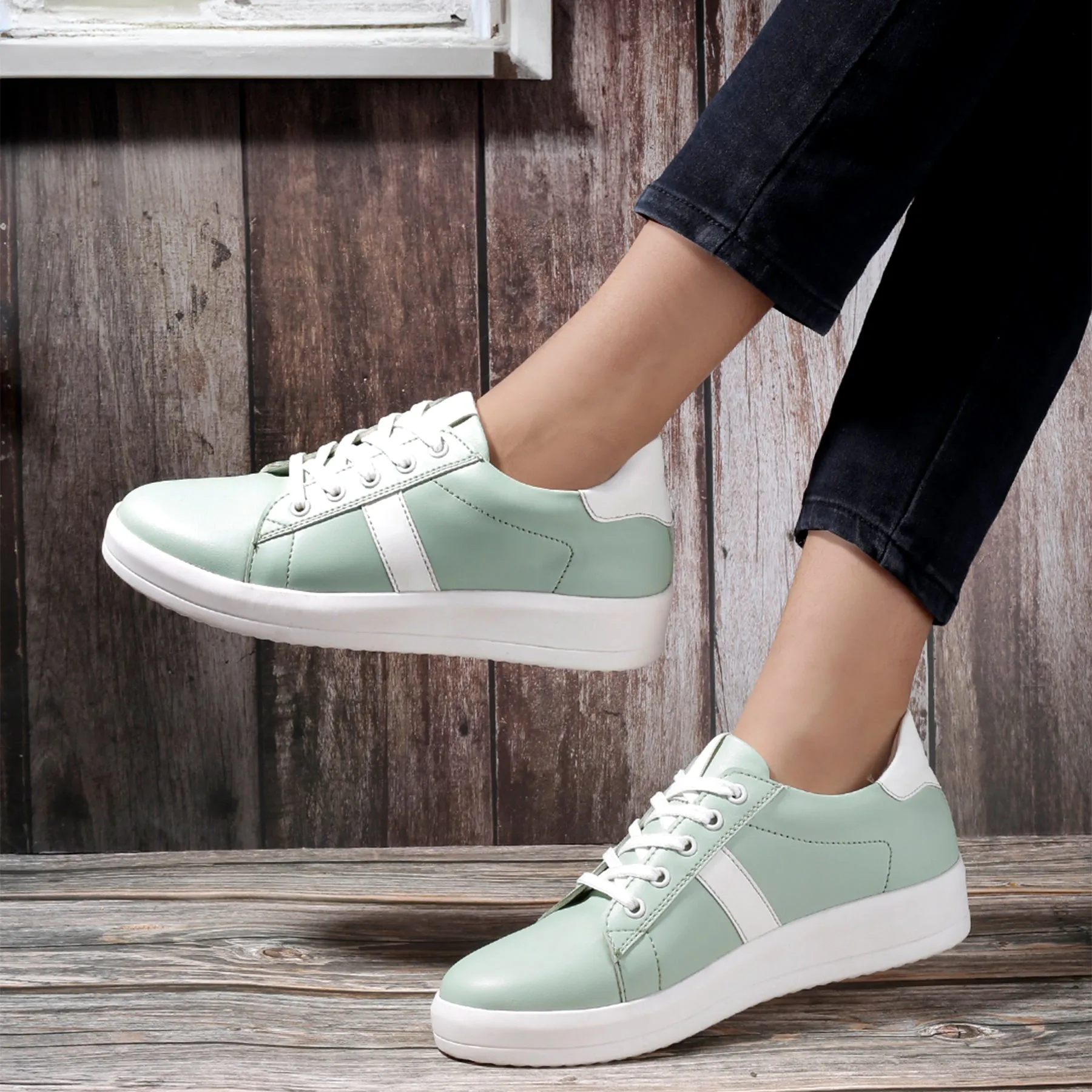 New Trendiest Stylish Women's Sneakers