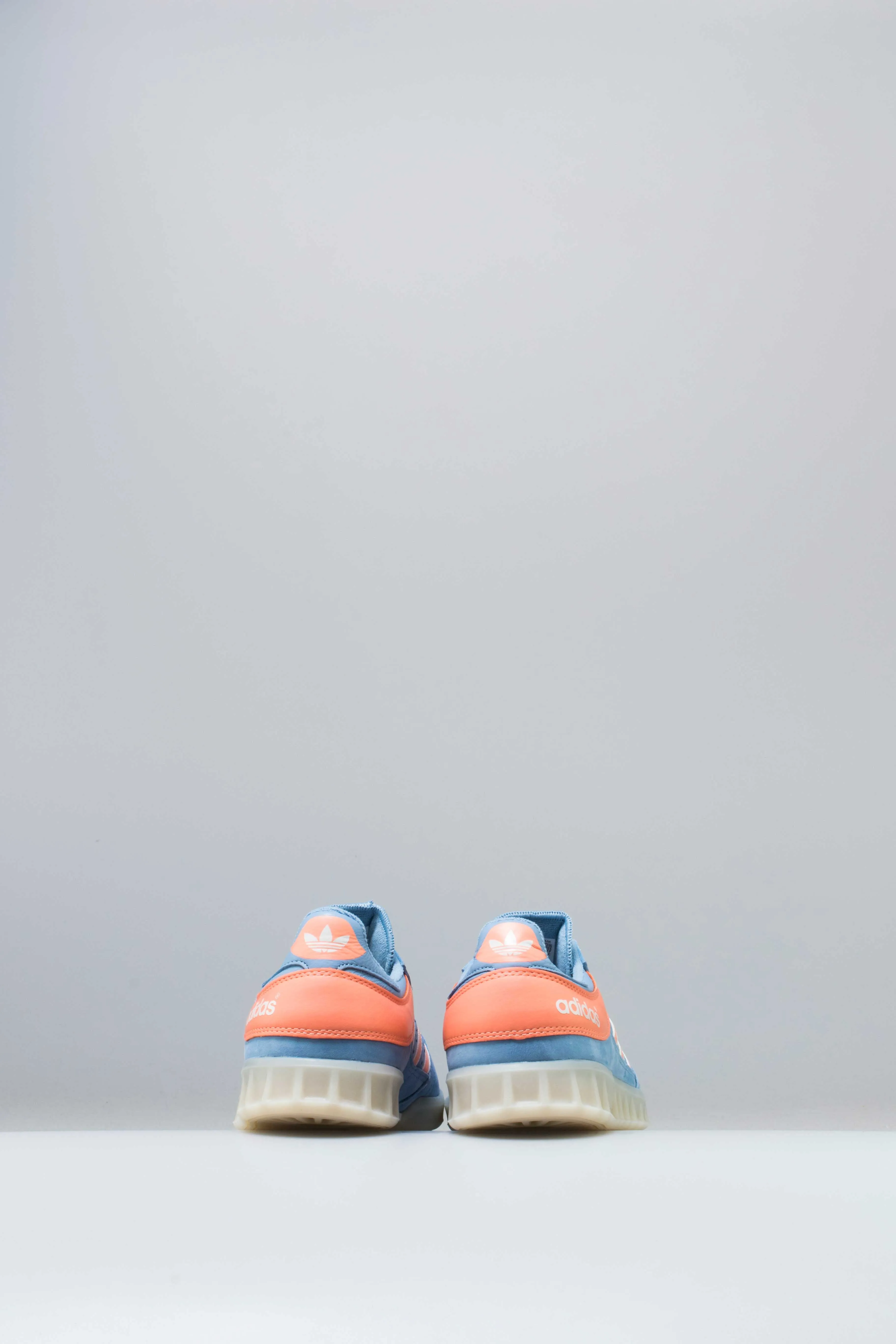 Oyster Holdings Handball Top Mens Shoes - Ash Blue/Chalk Coral/Chalk White