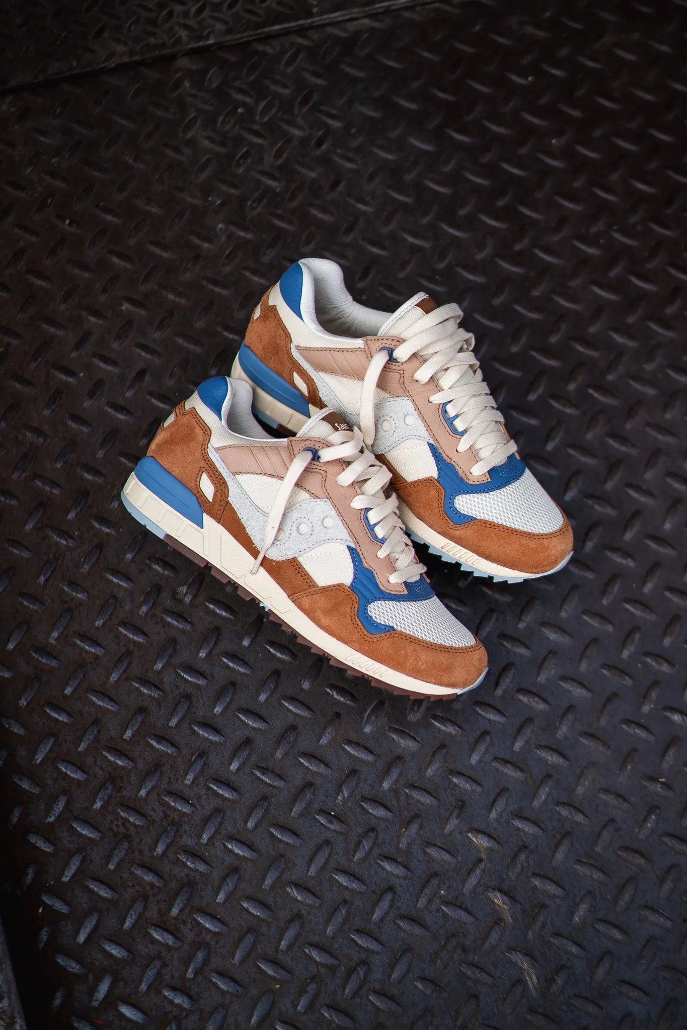 Saucony Shadow 5000 (Light Beige/Rust)