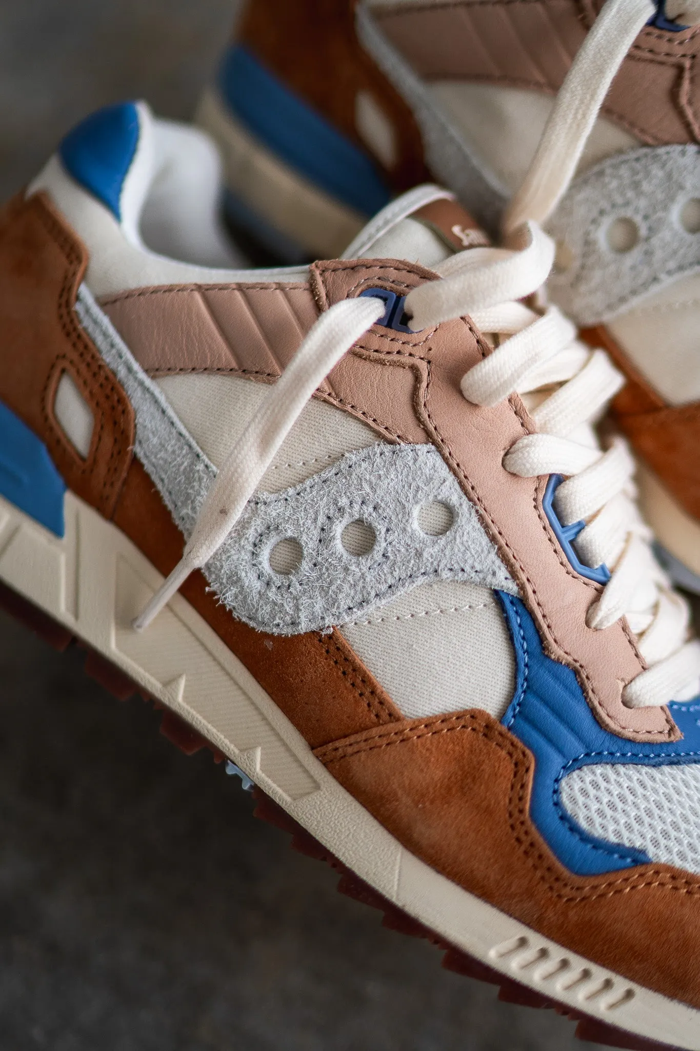 Saucony Shadow 5000 (Light Beige/Rust)