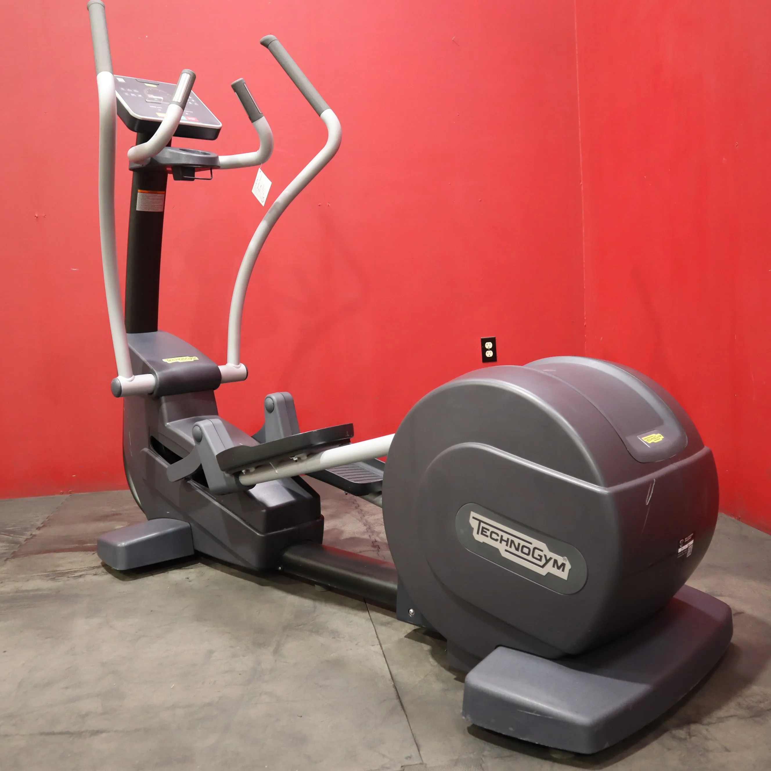 Technogym Synchro Forma Elliptical (Refurbished)