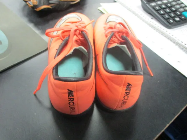 Used Nike Mercurial Size 2.5 Indoor Soccer Shoes