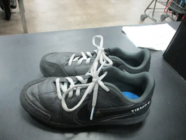 Used Nike Tiempo Indoor Soccer Shoes Size 2.5