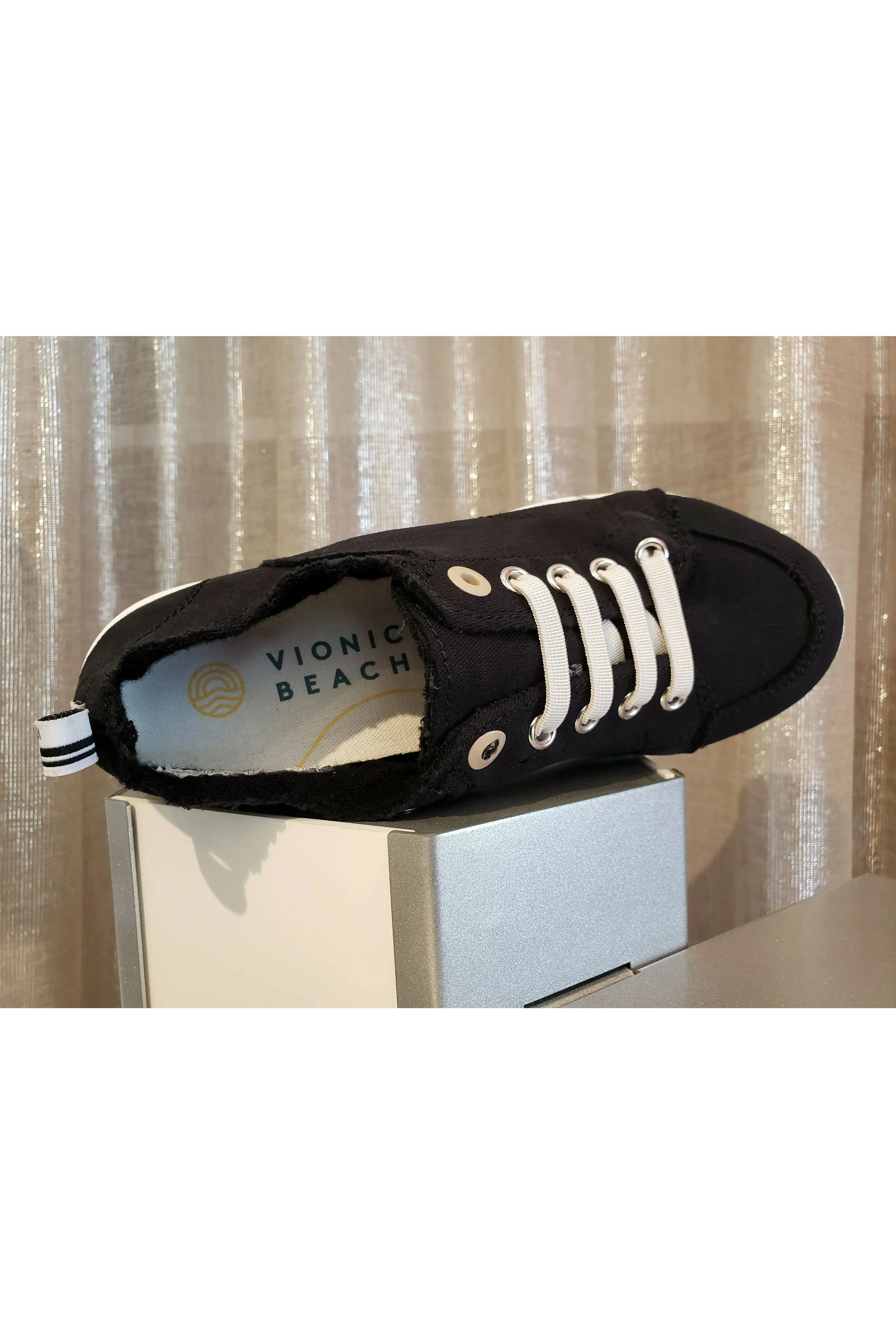 Vionic Venice Canvas Sneakers - Style Pismo CNVS