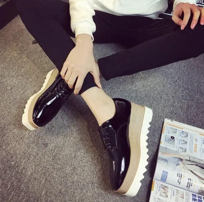 Women Lace-Up Loafers Platforms Style Shoes