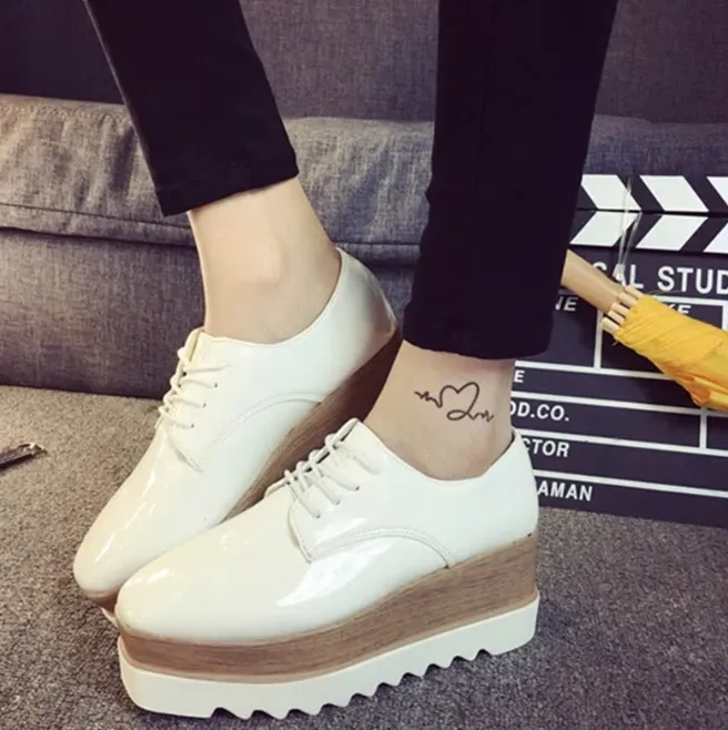 Women Lace-Up Loafers Platforms Style Shoes